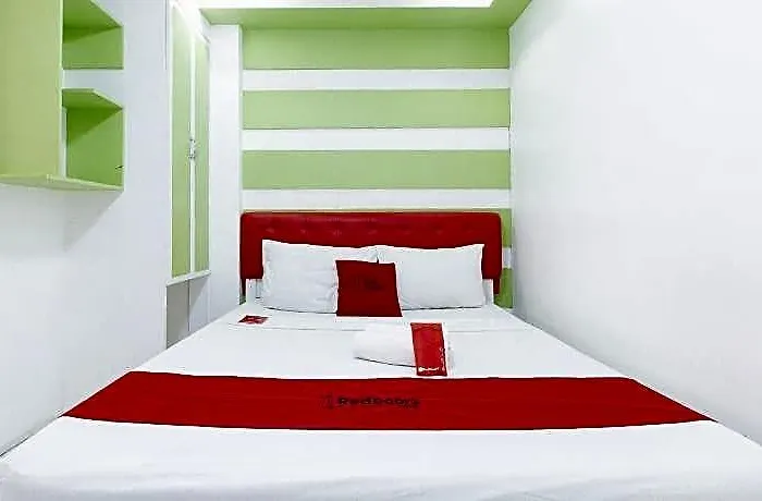 Reddoorz At Dbuilders Lower Bicutan Hotel