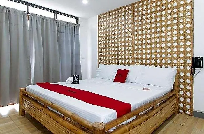 Reddoorz At Dbuilders Lower Bicutan Hotel 2*