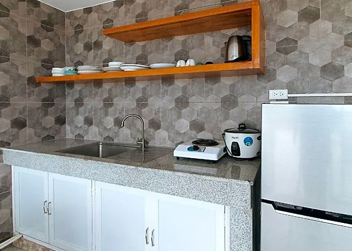 Reddoorz At Dbuilders Lower Bicutan 2*